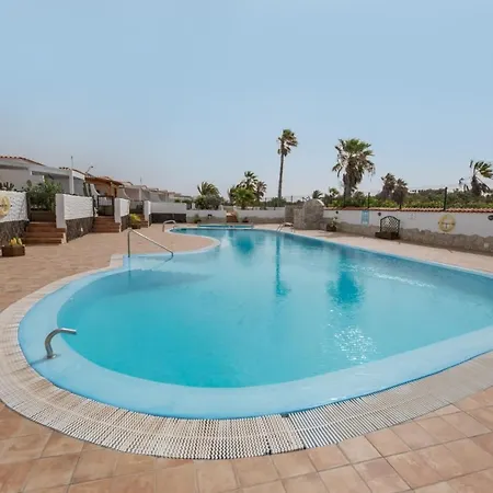 In Front Of The Pool, Large Terrace, Elegant & Confortable, Wi-fi * Costa Calma